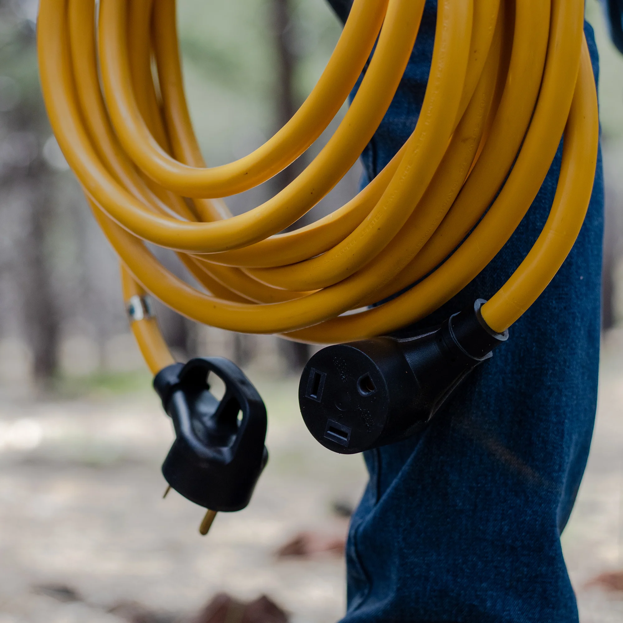25ft Heavy Duty TT-30P to TT-30R Power Cord With Storage Strap - Image 6