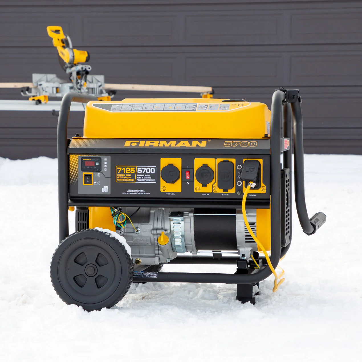 Gas Portable Generator 7125W Recoil Start 120/240V - Image 4